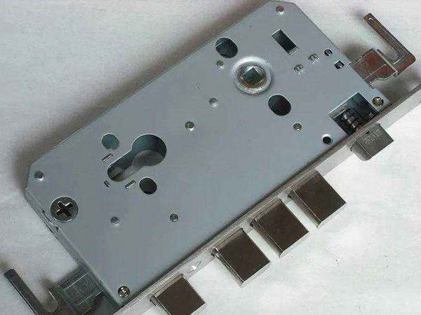 哈巴河24小时上门开锁公司