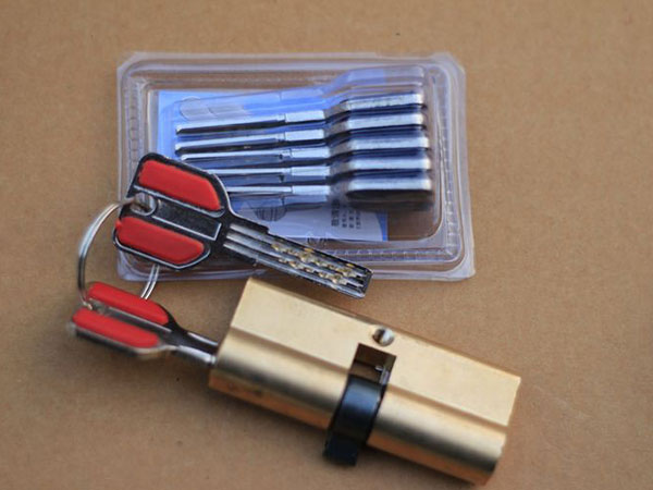 哈巴河24小时上门开锁公司